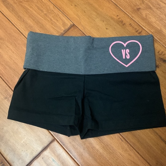New! Victoria’s Secret Foldover yoga shorts with cute VS inside Heart print S - Picture 1 of 6